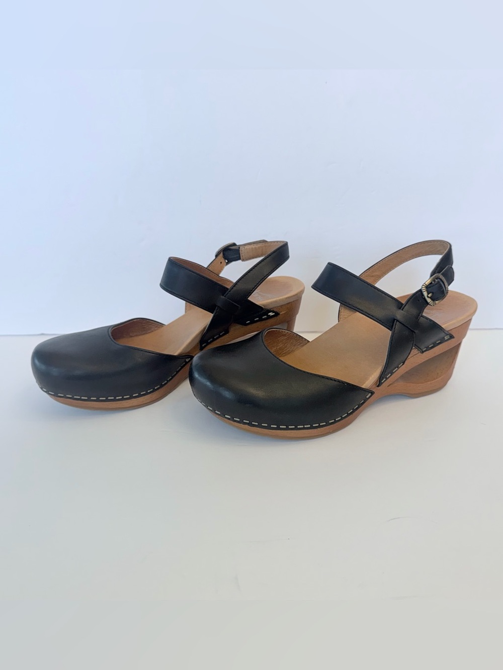 Bundle of Dansko Taci waxy calf leather Mary Jane clogs, black, brown, blue, 37 - Picture 4 of 10